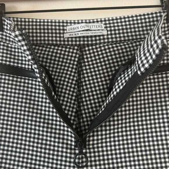 Urban Outfitters Black White Gingham High Rise Zipper Pocket Pants Size‎ 6 - Picture 6 of 8
